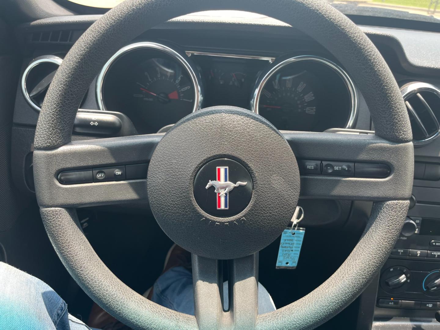 2007 SILVER /gray Ford Mustang (1ZVFT80N475) , Automatic transmission, located at 14700 Tomball Parkway 249, Houston, TX, 77086, (281) 444-2200, 29.928619, -95.504074 - Photo#16